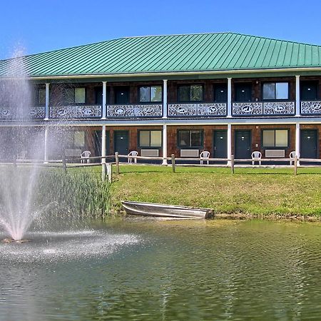 The Legend Cottage Inn Bellaire Exterior photo
